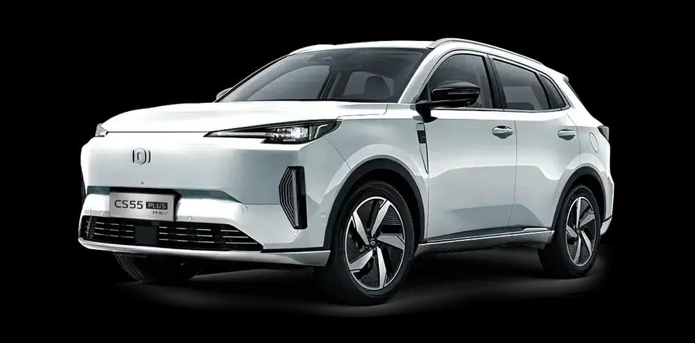 A white Changan CS55.